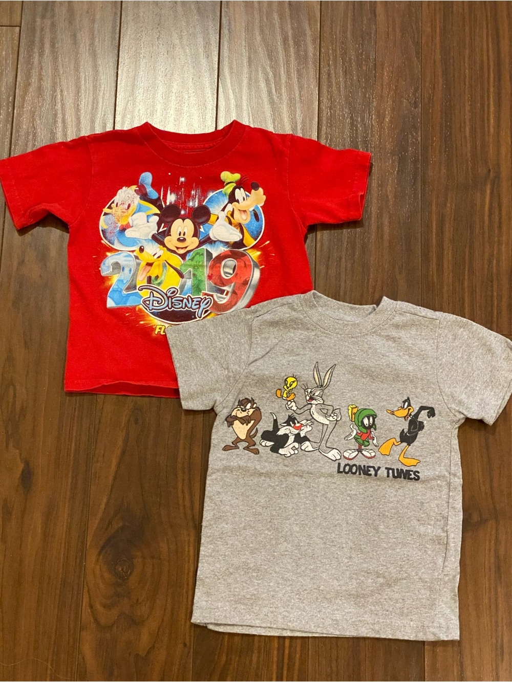 4/$20 Bundle Disney and Looney Tunes t-shirts 2T